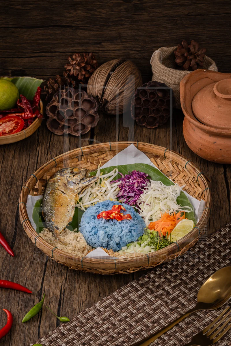 Royal Thai Curry in Heritage Ceramic